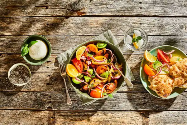 Heritage Tomato & Burrata Salad: A Menu Must-Have